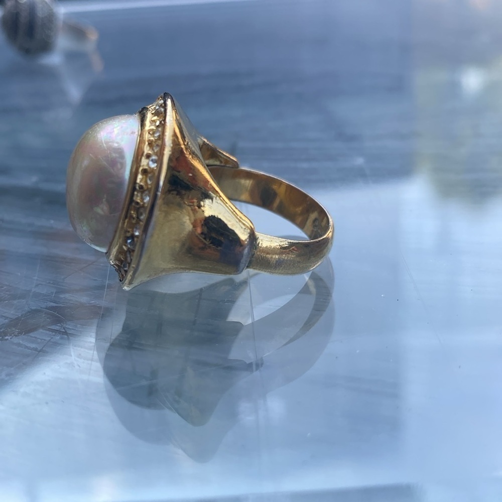 Vintage Christian Dior Faux Pearl Rhinestone Glass Ring Gold Tone size 8/9 - Picture 2 of 6